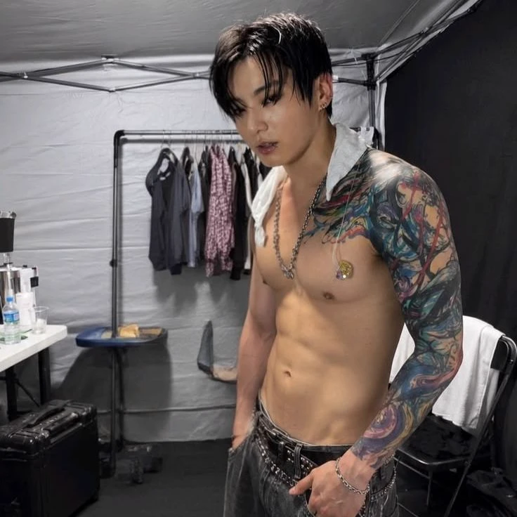 Jeon Jungkook thumbnail