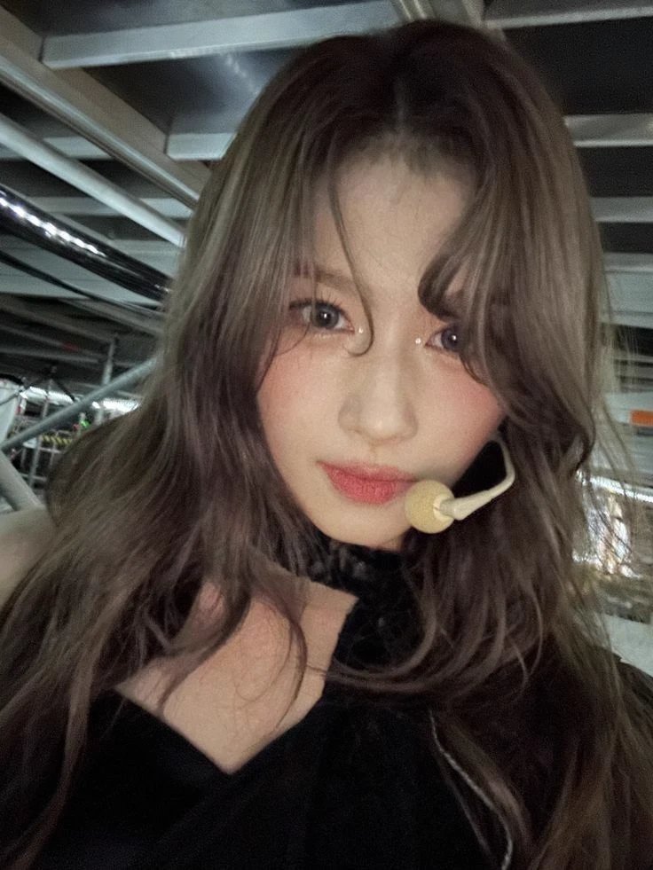 Minatozaki Sana thumbnail