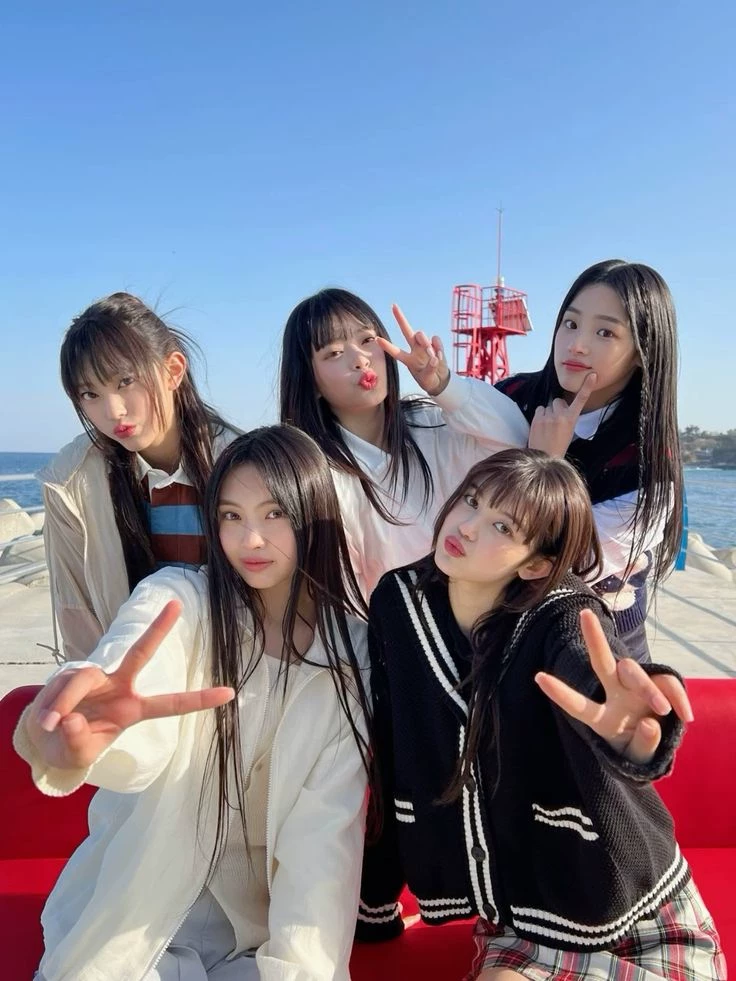 NewJeans (Jeju Secret Vacation) thumbnail