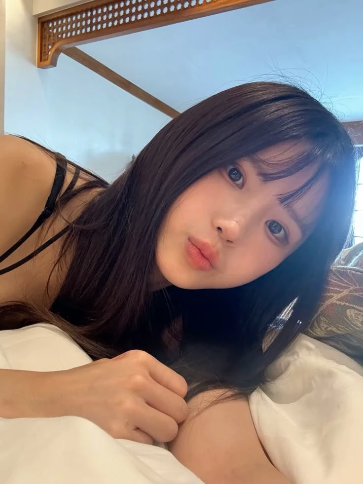 Song Hayoung thumbnail