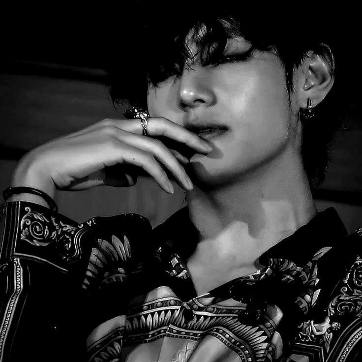 Kim Taehyung thumbnail
