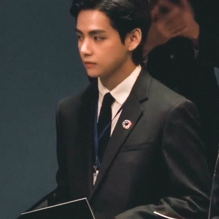 Kim Taehyung thumbnail