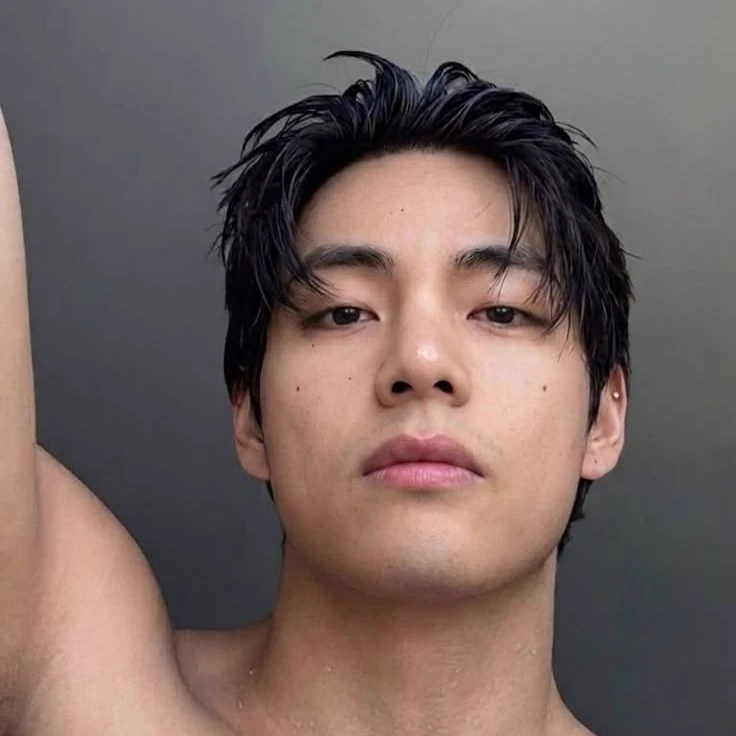 Kim Taehyung thumbnail
