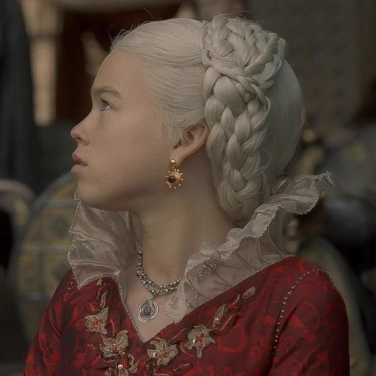 Rhaenyra Targaryen thumbnail