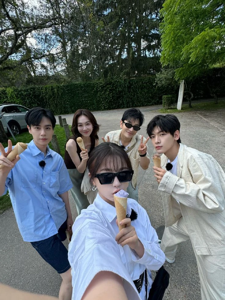 High school friends thumbnail