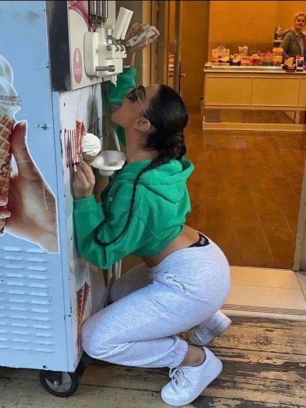 Georgina Rodriguez thumbnail