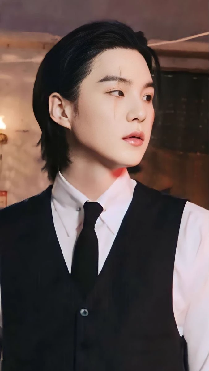 YOONGI 🖤 THE MAFIA'S KITTEN!🐈‍⬛ thumbnail