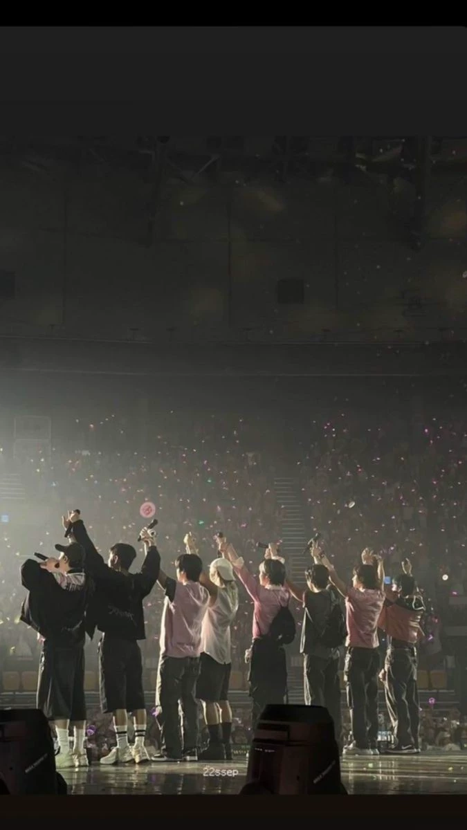 Stray Kids thumbnail