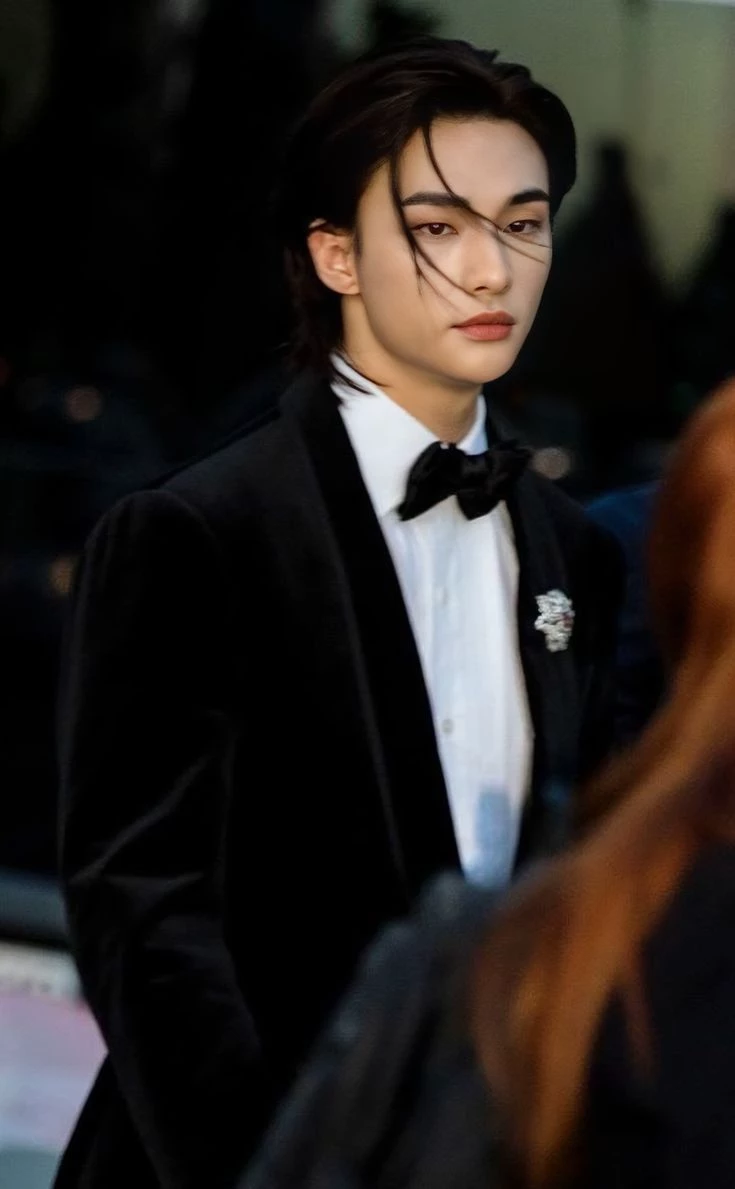 Hyunjin thumbnail