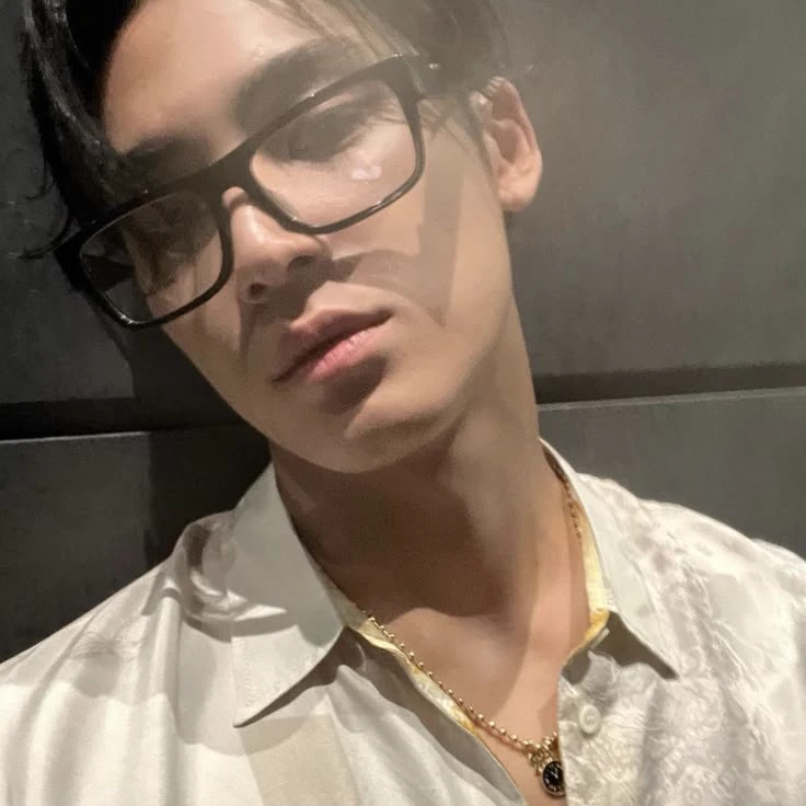 Kim Mingyu thumbnail