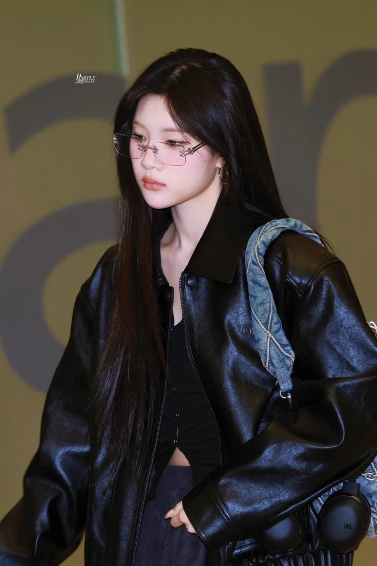 Kim Juun (wlw, gl)  thumbnail