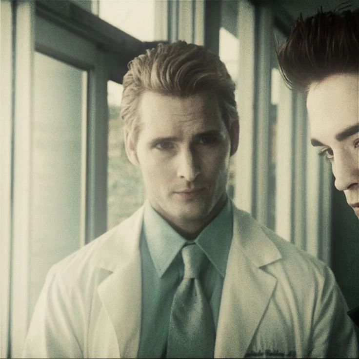 Dr. Carlisle Cullen thumbnail