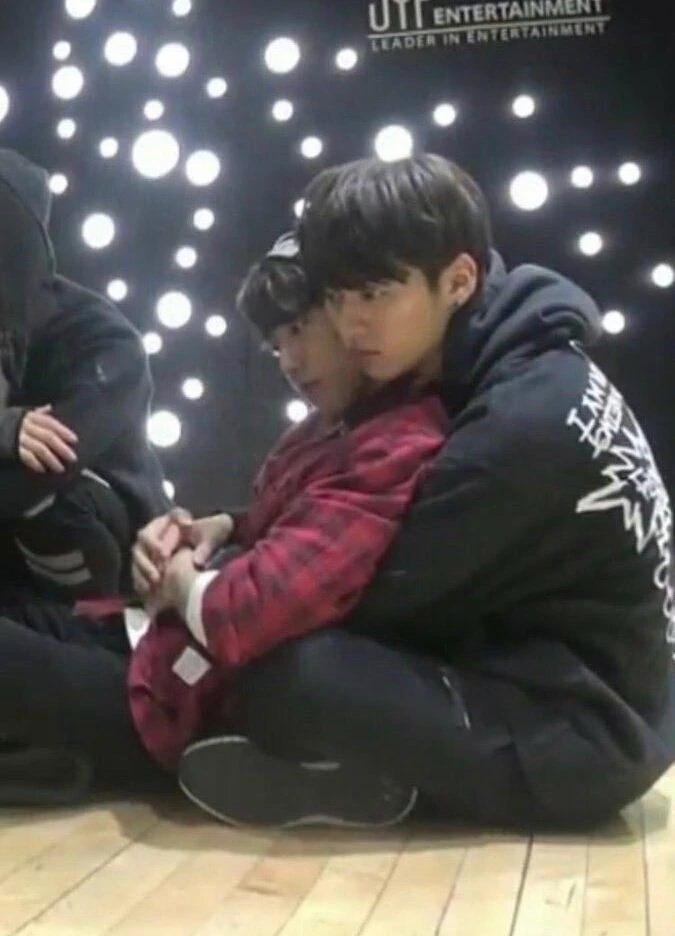 Minsung (Minho & Jisung).  thumbnail