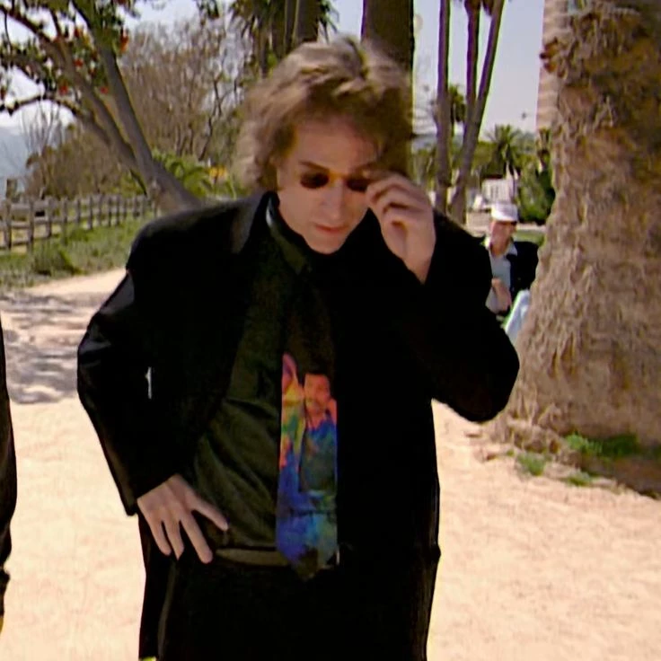 Richard Lewis thumbnail