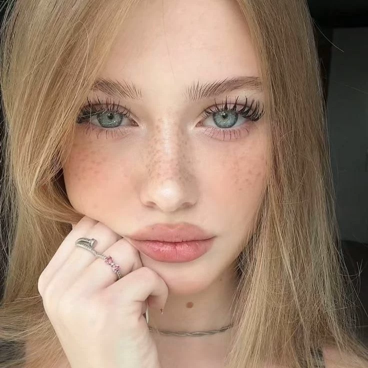 Mía Colucci thumbnail