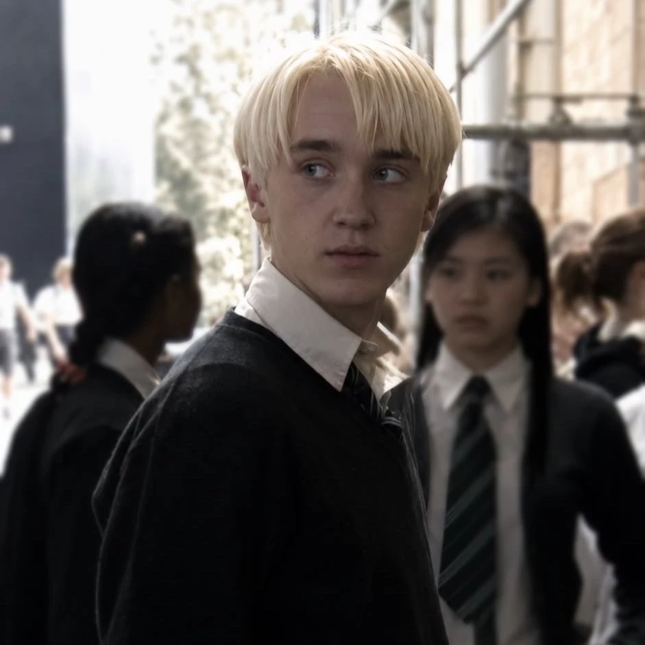 Draco Malfoy thumbnail