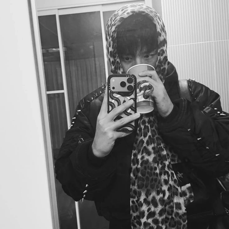 Yeji
𐙚
𝜗𝜚