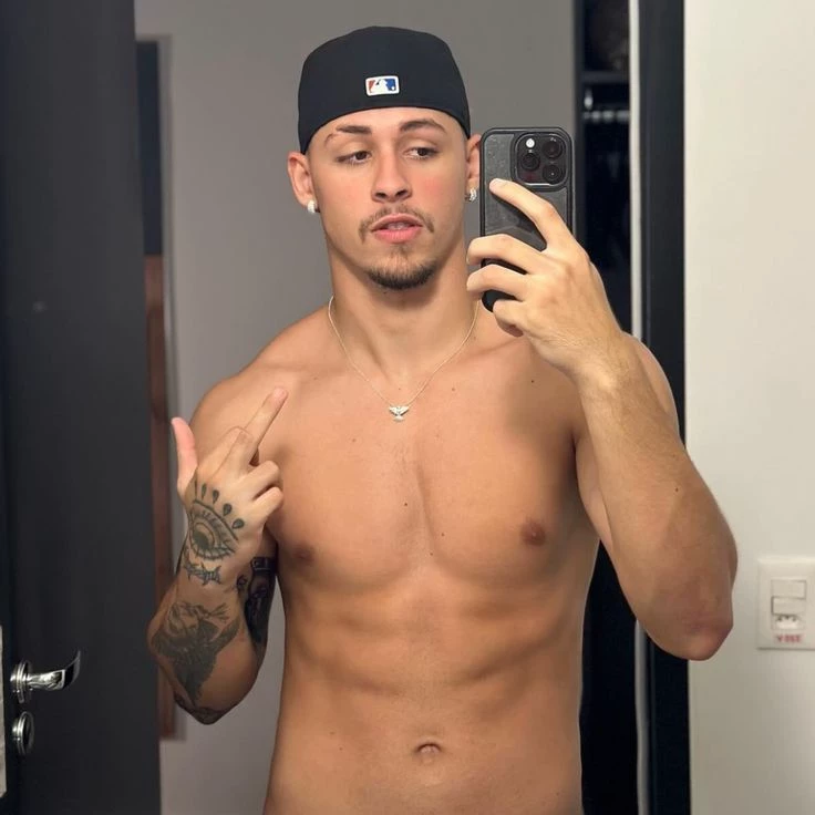 Alex mendes thumbnail