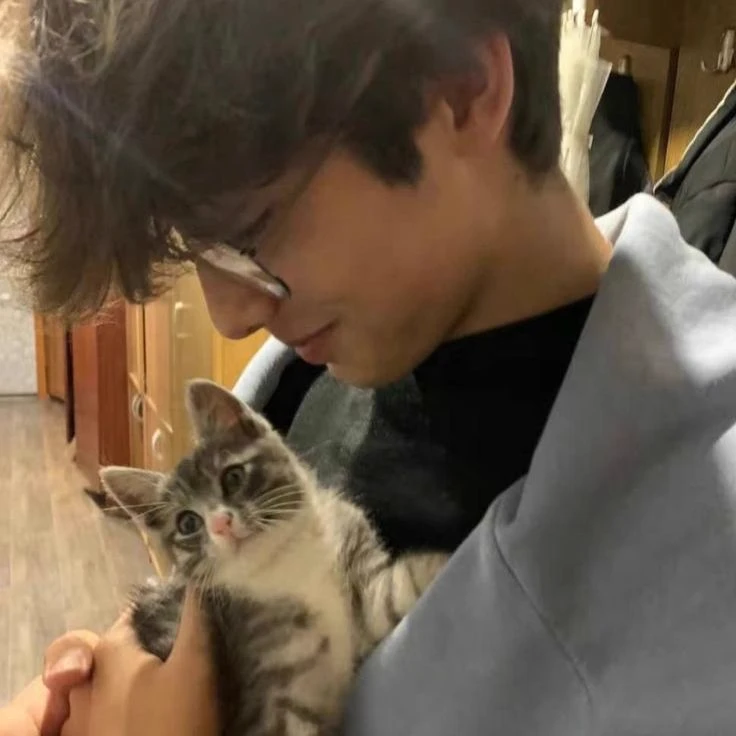 Alex thumbnail