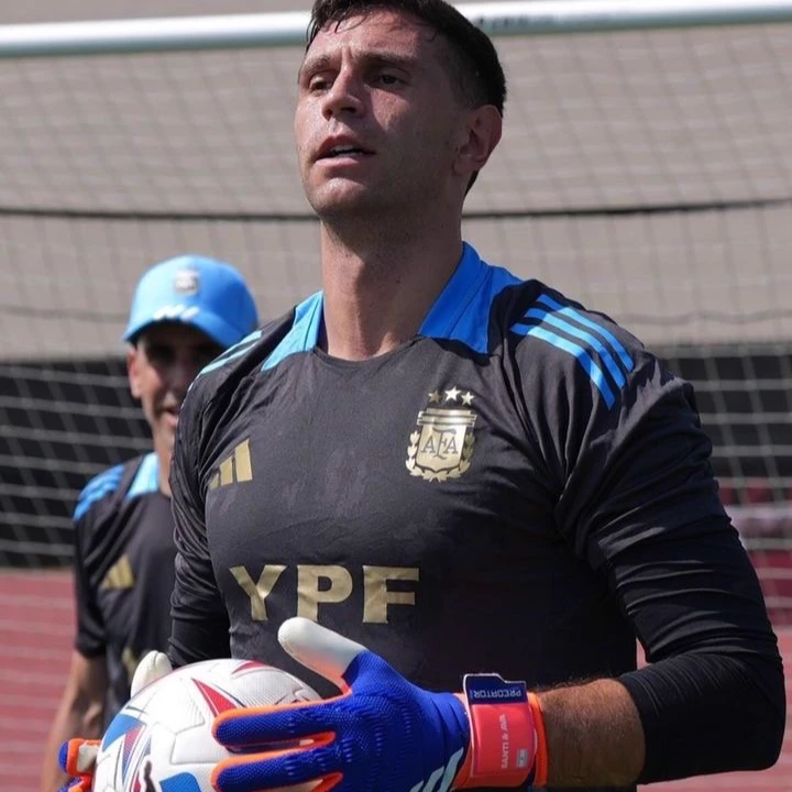 Emiliano Martínez thumbnail