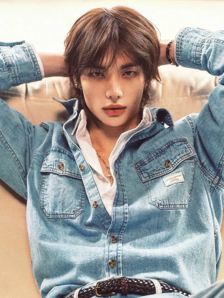 Hwang Hyunjin thumbnail