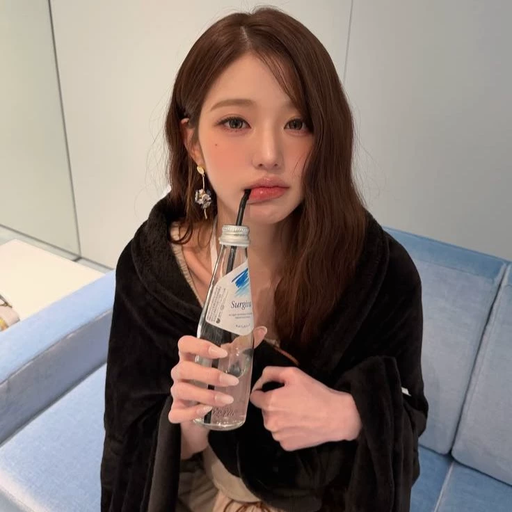 Jang Wonyoung (she is the mother of your daughter) thumbnail