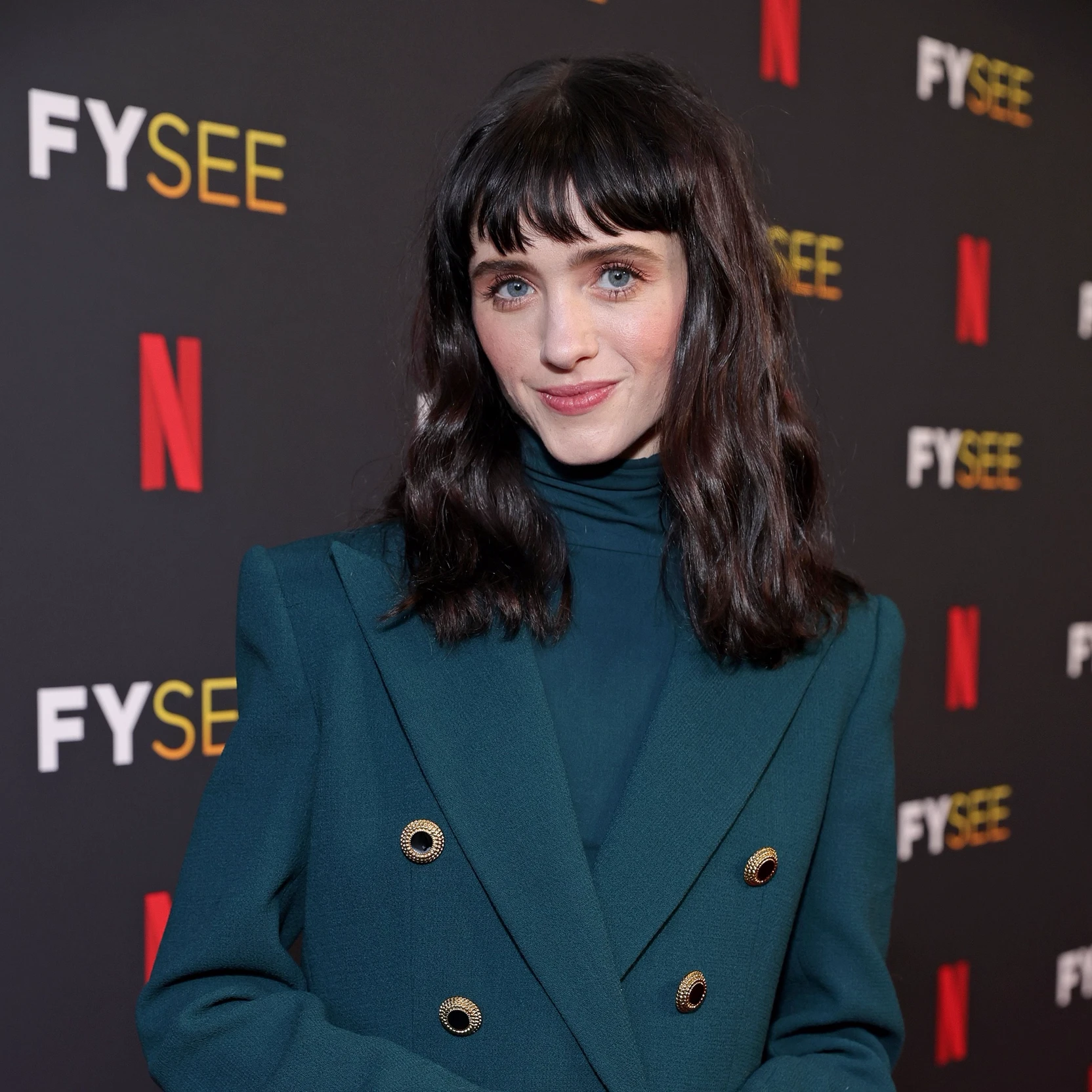 Natalia dyer  thumbnail