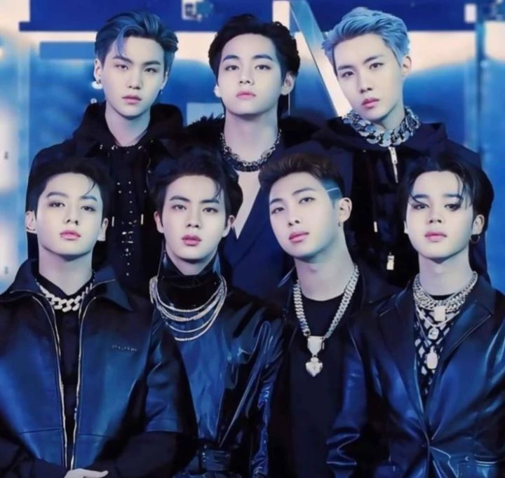 BTS alphas and Omega ❤️🩵 thumbnail