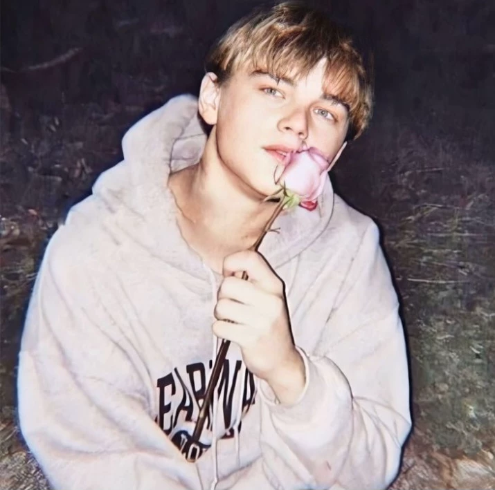 Leonardo DiCaprio thumbnail