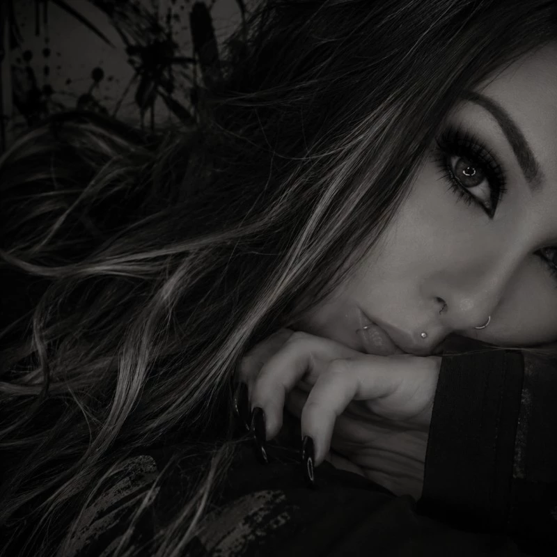 Luna Blackwood