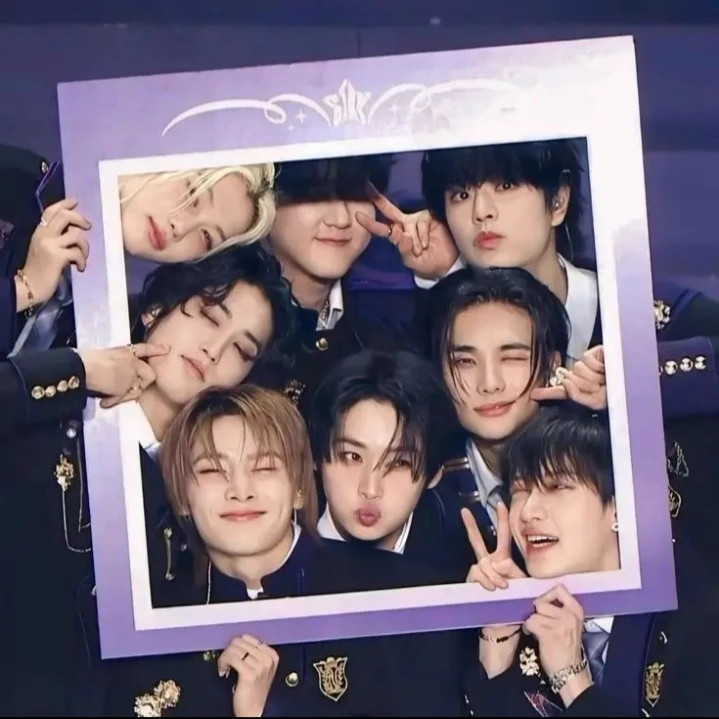 Stray Kids thumbnail