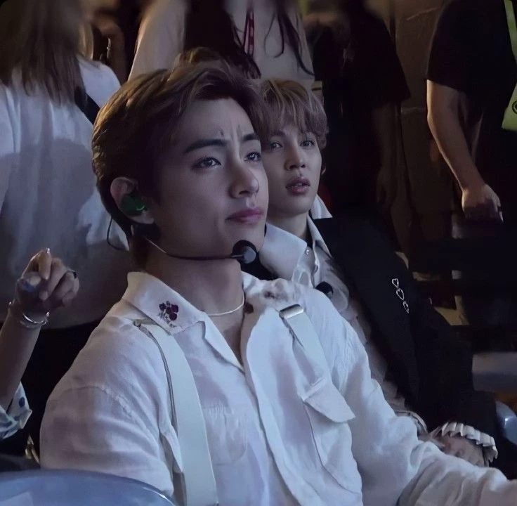Kim Taehyung thumbnail