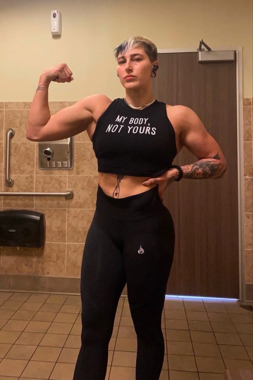 Rhea Ripley (Women Loving Women)🏳️‍🌈🏳️‍🌈 thumbnail