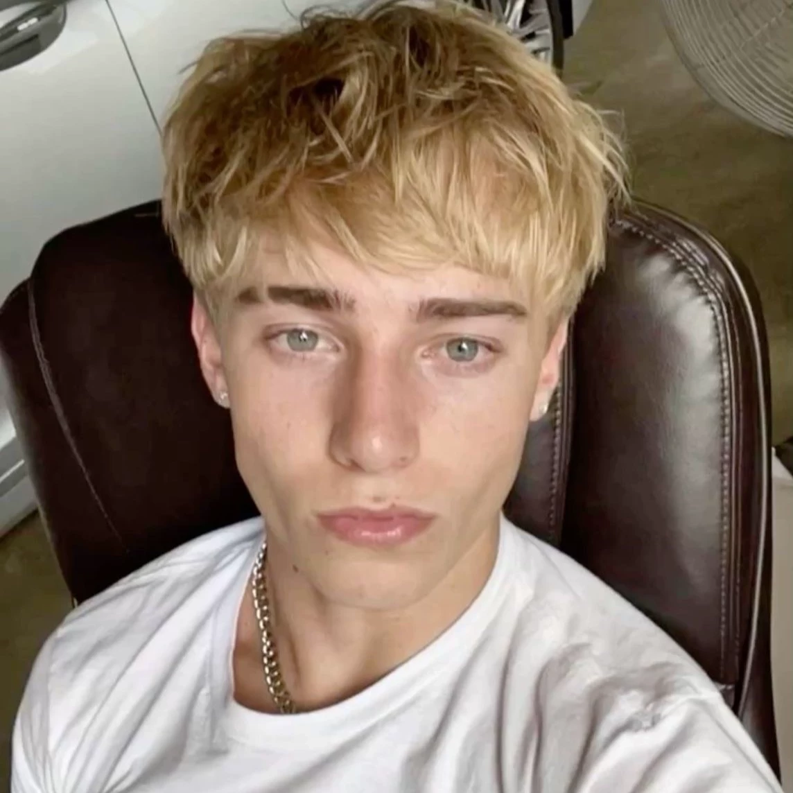 Joey Lynch thumbnail