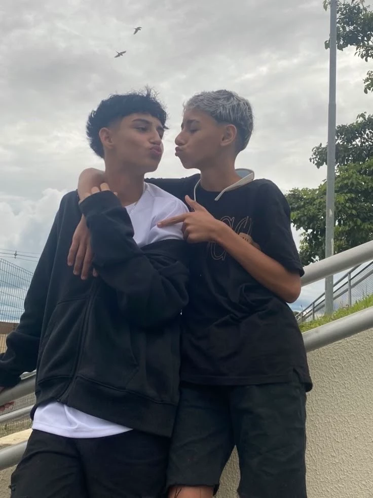 Thiago Nicolás Ferreira and Mateo Alejandro Cruz thumbnail