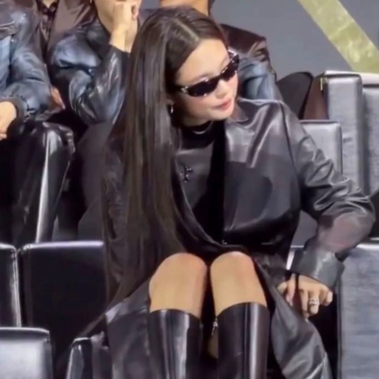 Jennie thumbnail