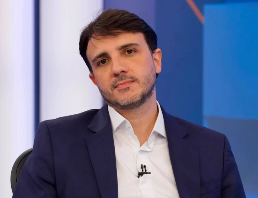 RENAN SANTOS - PRESIDENT thumbnail