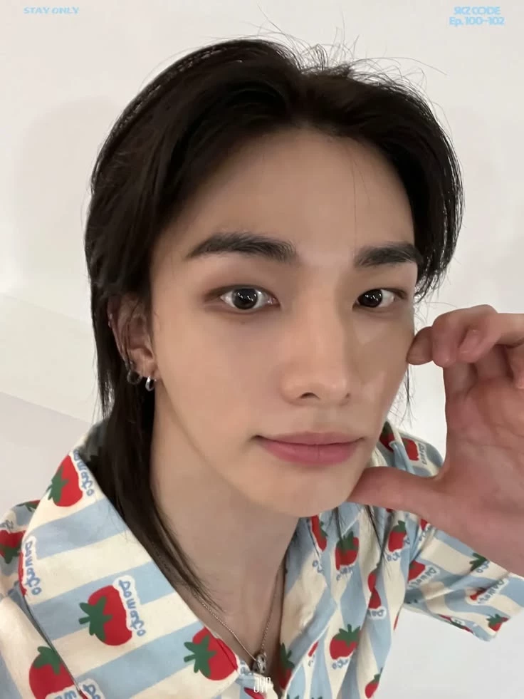 Hwang Hyunjin thumbnail