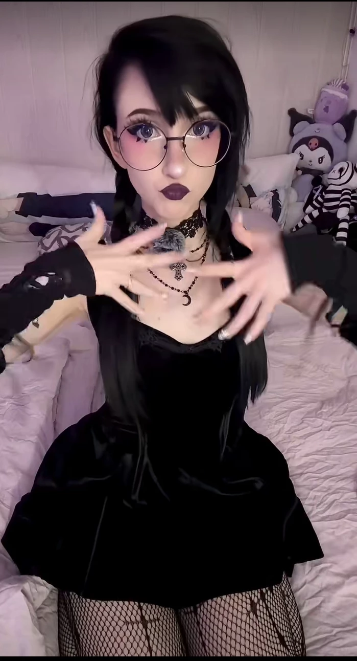 Nana🌙💜 thumbnail