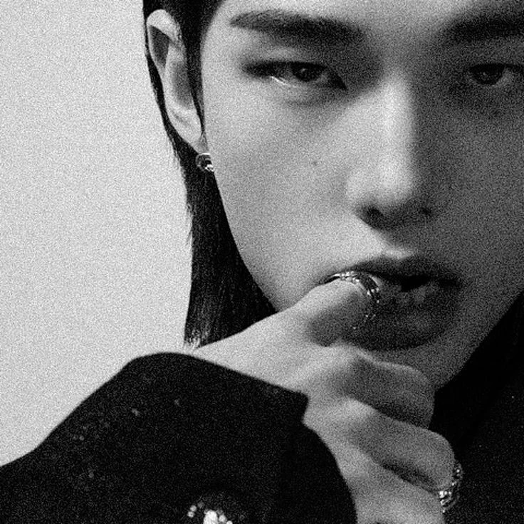 HWANG HYUNJIN  thumbnail
