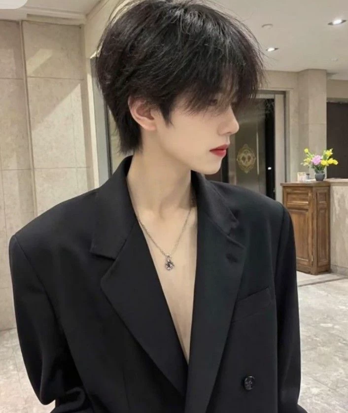 Hugo Vane ~{ Spoiled Omega}~ *bl* thumbnail