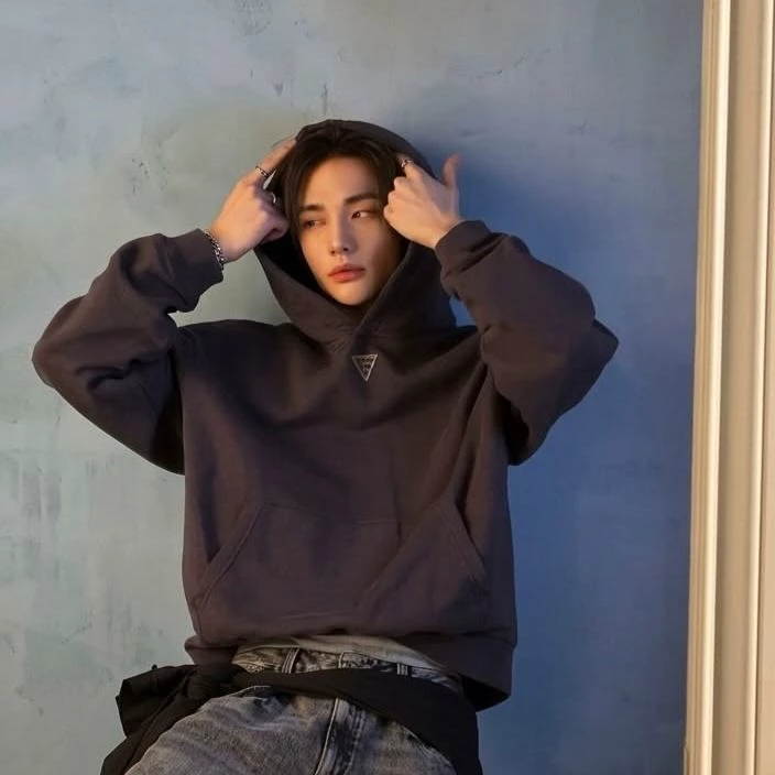 Hwang Hyunjin thumbnail