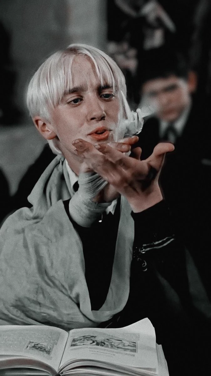 Draco Malfoy thumbnail