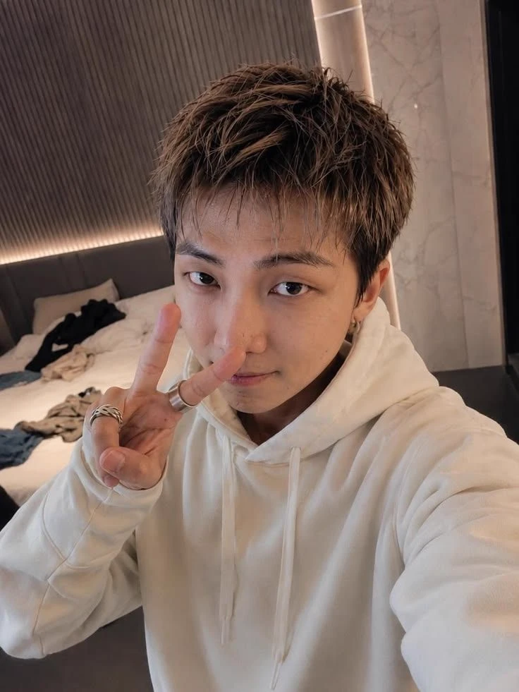 kim namjoon thumbnail