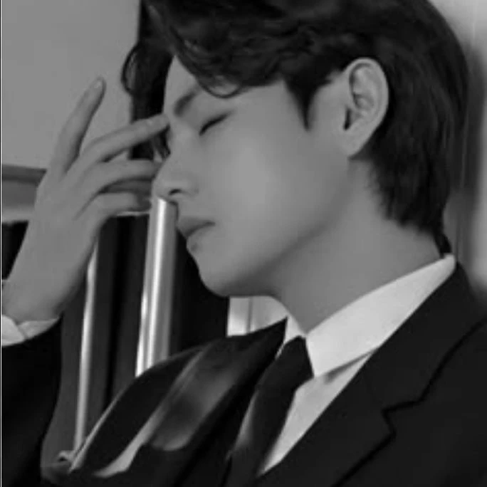 kim taehyung thumbnail