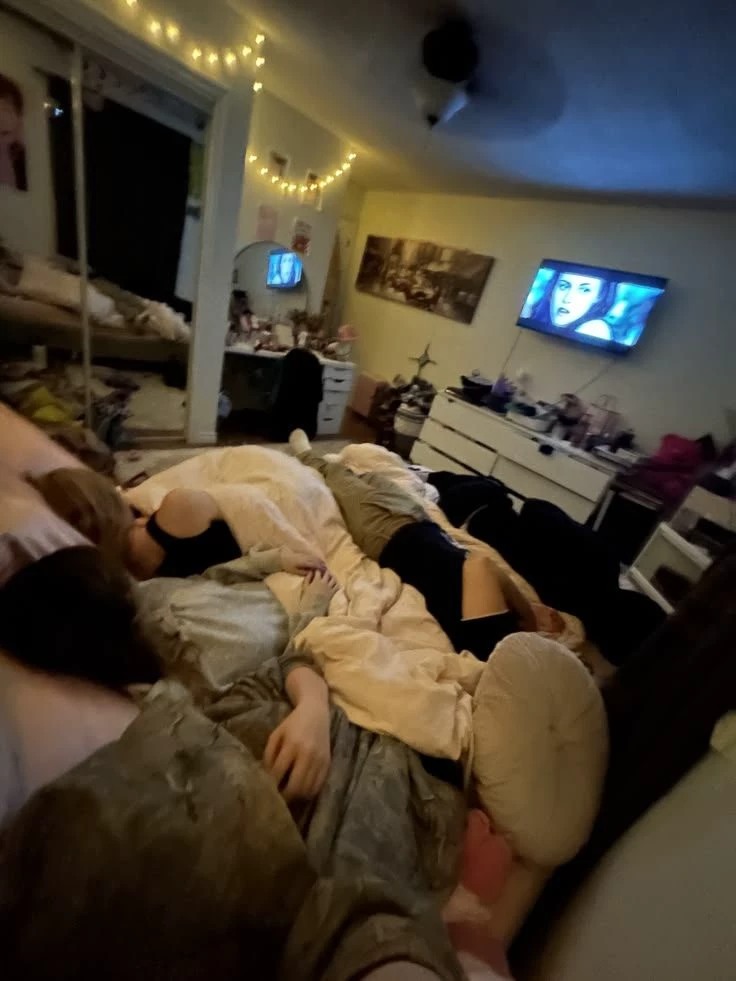 dorm with guys (reupload) thumbnail