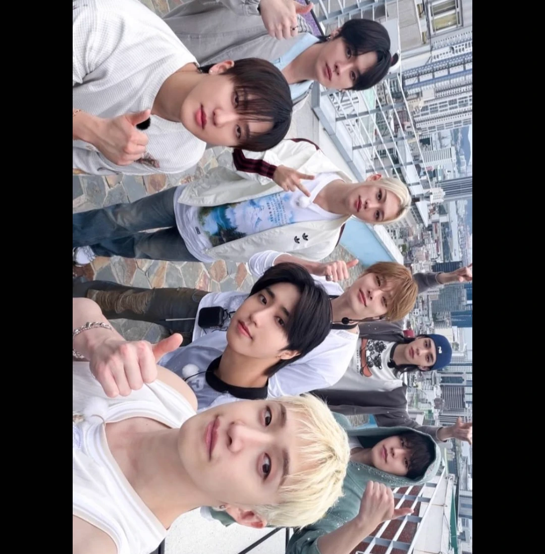 straykids thumbnail