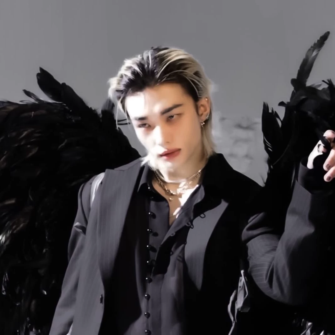 Hyunjin thumbnail