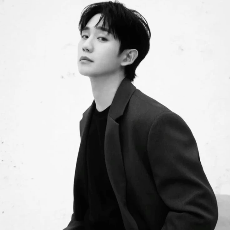 jung hae in thumbnail