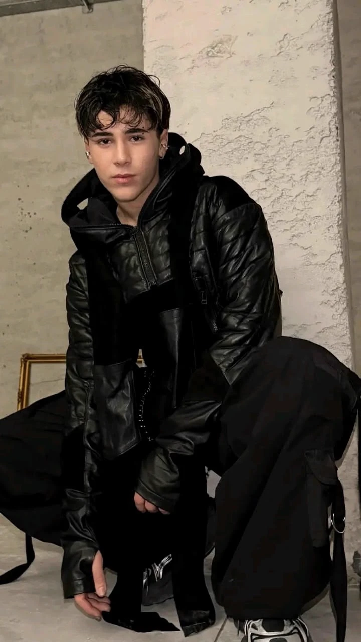 Efe Şan thumbnail